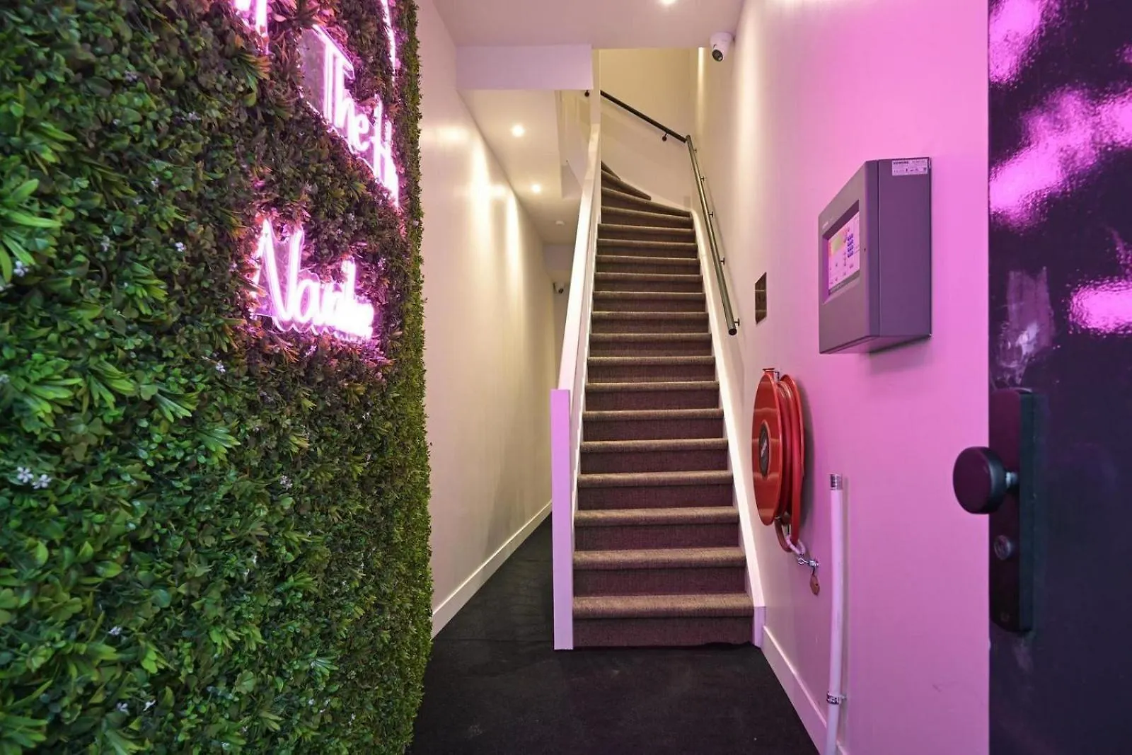 Novallure Downtown - Short Stay Apartments 海牙 0*,  荷兰