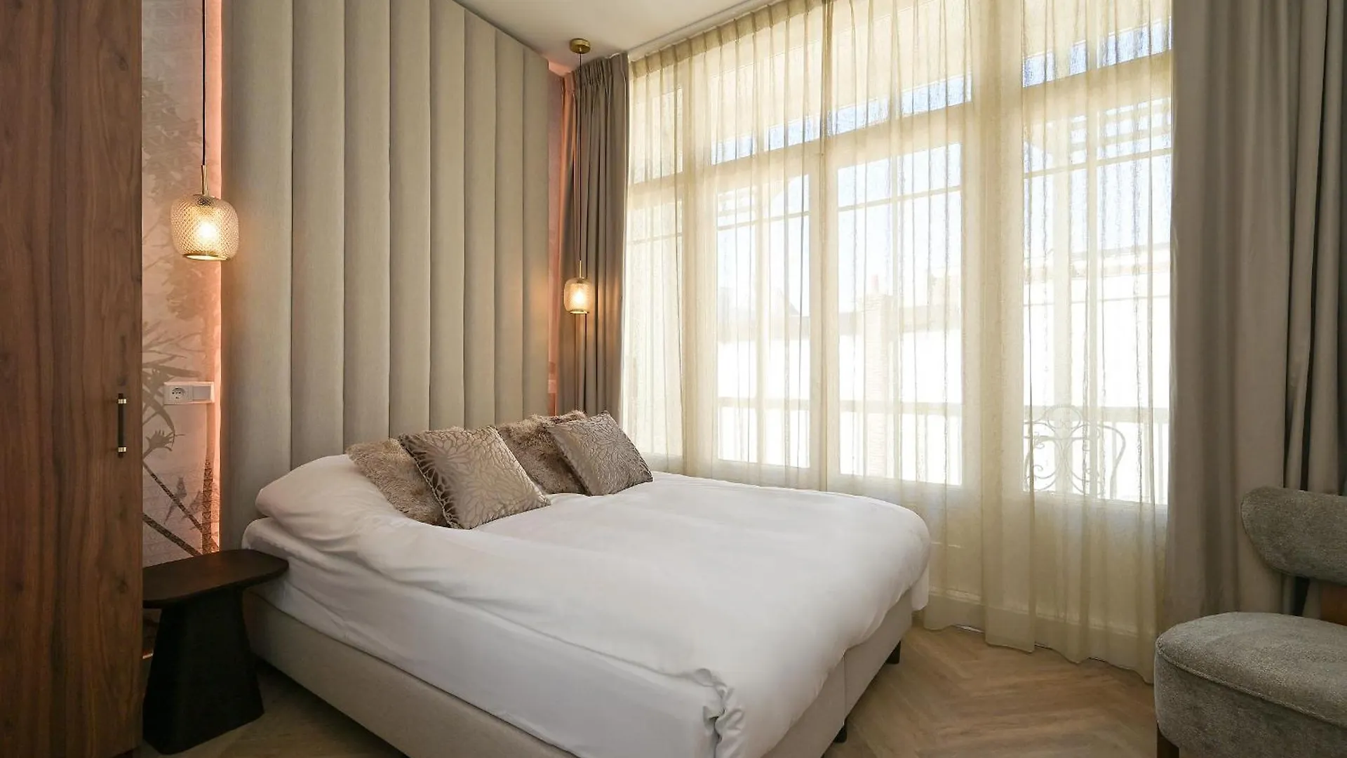 Novallure Downtown - Short Stay Apartments 海牙 0*,  荷兰